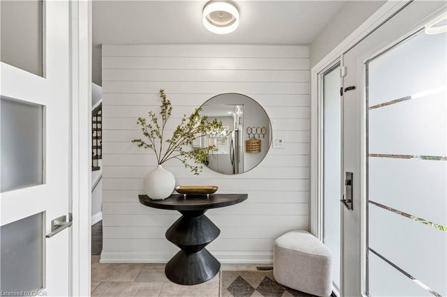 4270 Jefton Crescent