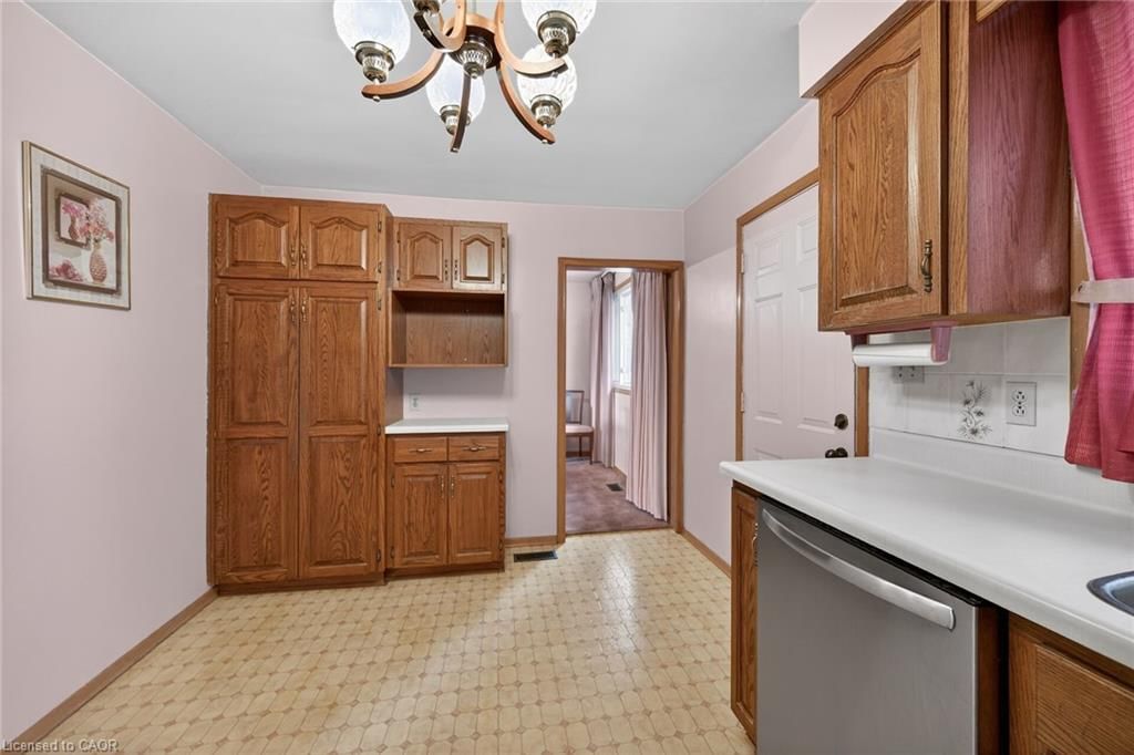 Single Family Residence for sale at 4 San Marco Street, Hamilton, ON, L9C 5M7 - Mountview - MLS: 40820469