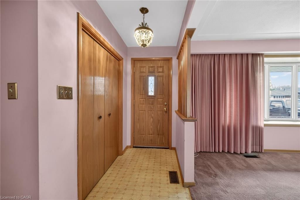 Single Family Residence for sale at 4 San Marco Street, Hamilton, ON, L9C 5M7 - Mountview - MLS: 40820469