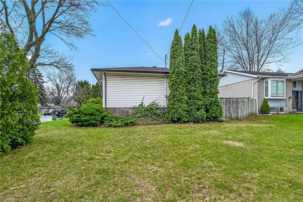 Single Family Residence for sale at 4 San Marco Street, Hamilton, ON, L9C 5M7 - Mountview - MLS: 40820469