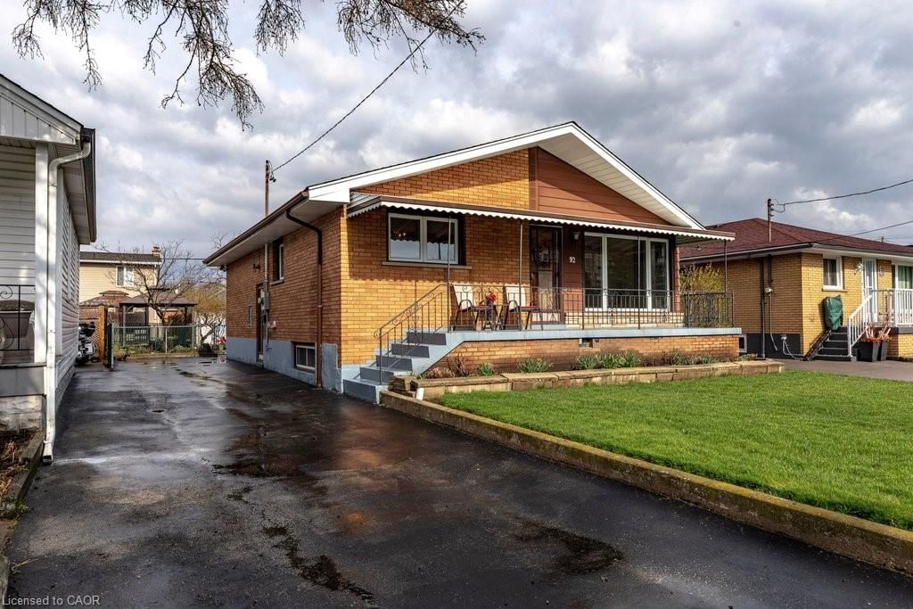 Single Family Residence for sale at 92 Reid Avenue, Hamilton, ON, L8K 3V1 - Bartonville/Glenview - MLS: 40820511