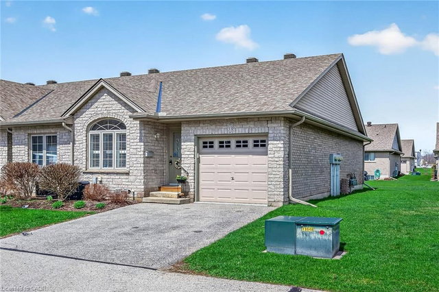 33 - 510 Queensway Street W