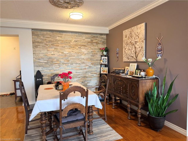 502 - 405 Erb Street