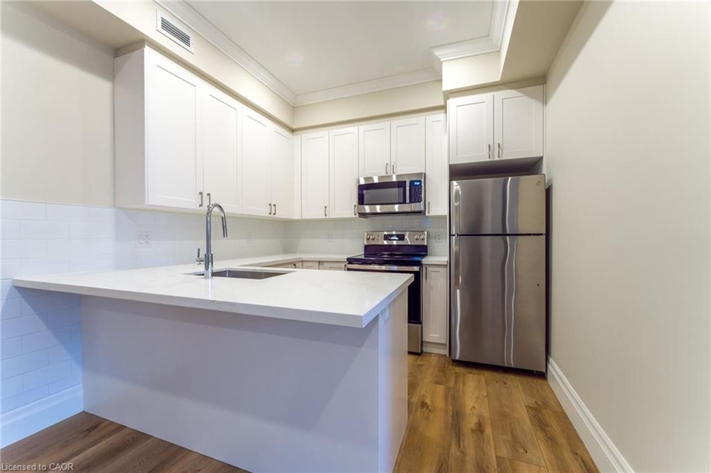 Condo/Apt Unit for lease at 204-100 Charlton Avenue, Hamilton, ON, L8P 2C3 - Durand North - MLS: 40820593