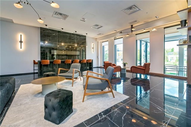 1405 - 181 King Street S