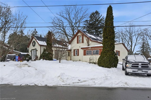 51 Mountain Avenue N