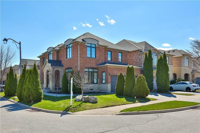 2252 Dewsbury Drive, Oakville, Ontario
