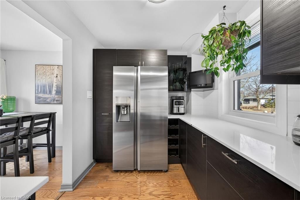 Single Family Residence for sale at 211 Birchcliffe Crescent, Hamilton, ON, L8T 4L1 - Berrisfield - MLS: 40820735