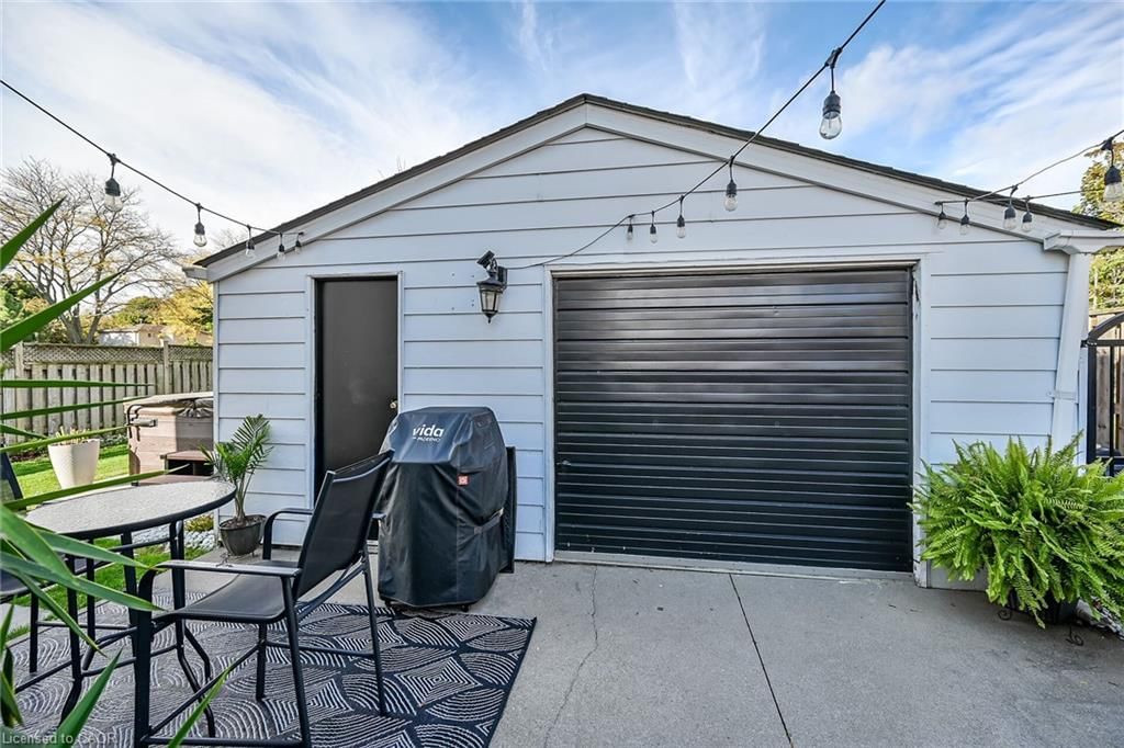 Single Family Residence for sale at 211 Birchcliffe Crescent, Hamilton, ON, L8T 4L1 - Berrisfield - MLS: 40820735