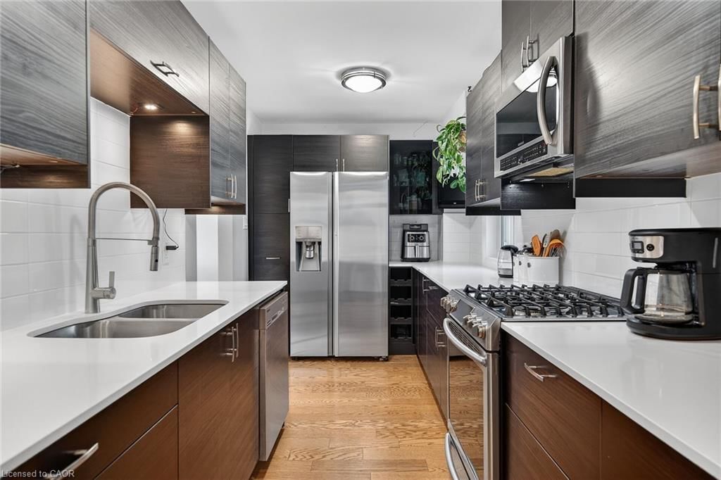 Single Family Residence for sale at 211 Birchcliffe Crescent, Hamilton, ON, L8T 4L1 - Berrisfield - MLS: 40820735