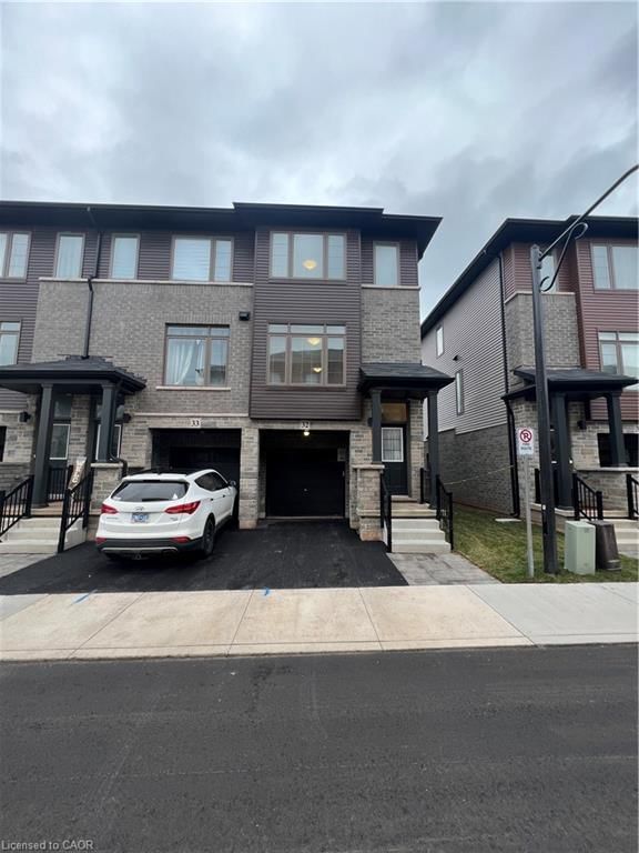 32 - 575 Woodward Avenue