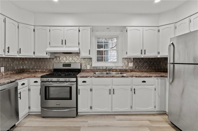 Lower - 15 Mccormick Street