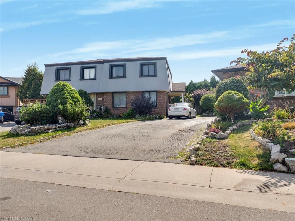 Single Family Residence for sale at 40 Yeoville Court, Hamilton, ON, L9C 5W3 - Rolston/Yeoville - MLS: 40820791