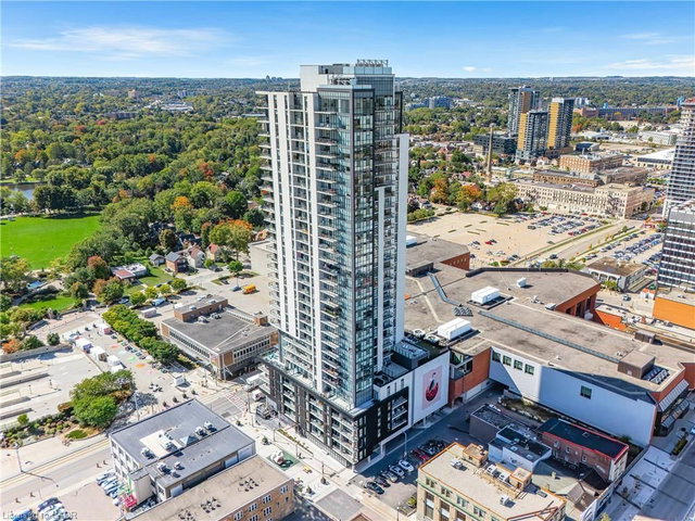 1007 - 60 Charles Street