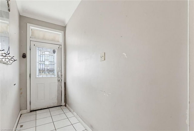 249 Wentworth Street N