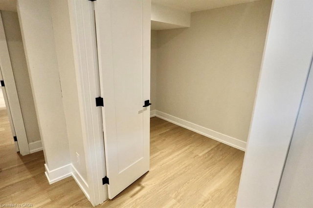 Unit 5 - 246 Marlborough Street