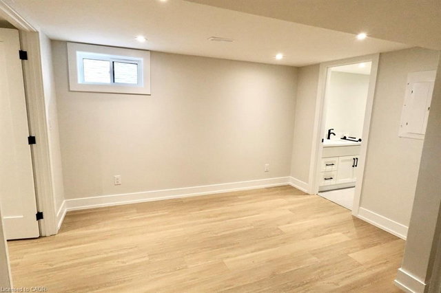 Unit 5 - 246 Marlborough Street