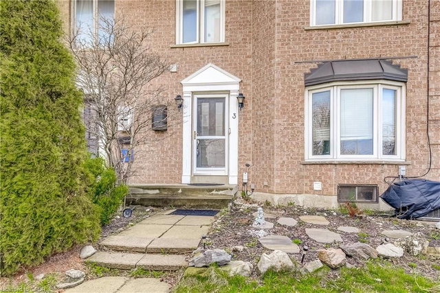 3 Waterford Crescent