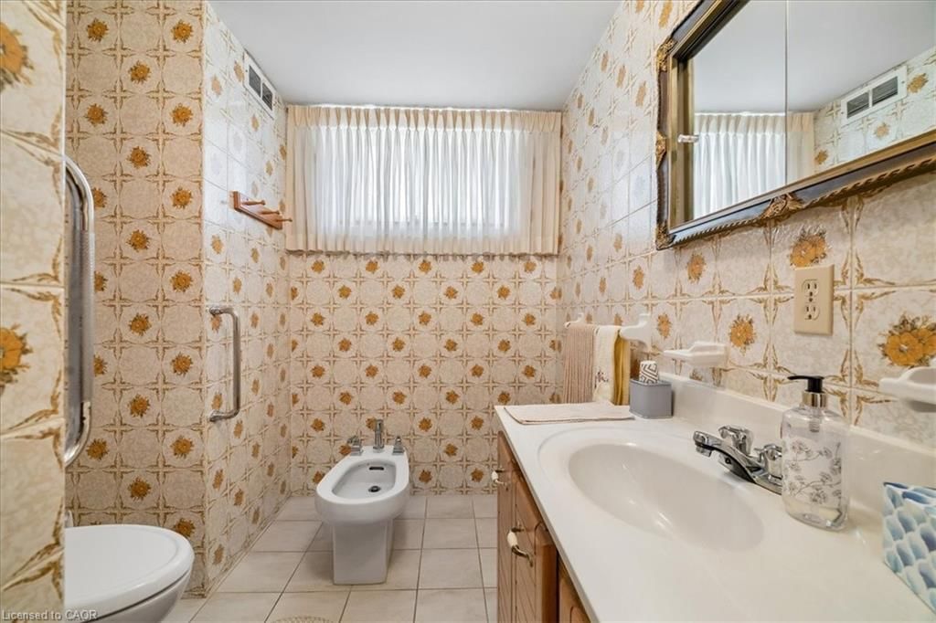 Single Family Residence for sale at 11 Duff Street, Hamilton, ON, L9C 1A8 - Mountview - MLS: 40820986