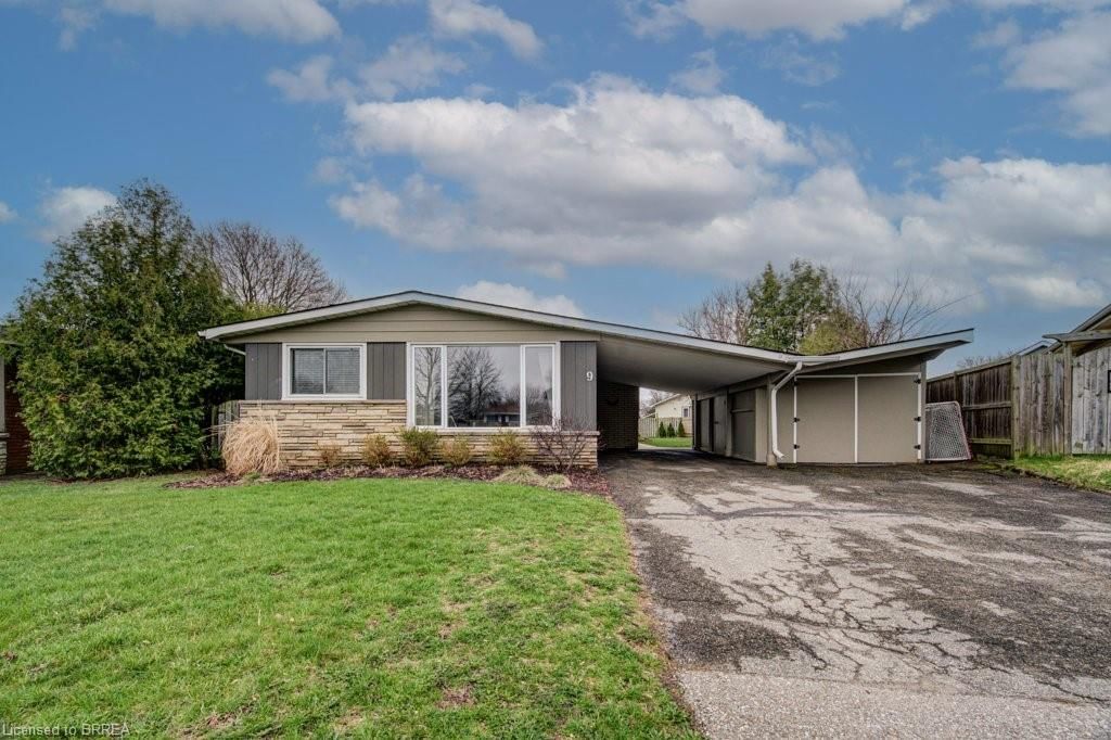 Single Family Residence for sale at 9 Gailmount Court, Brantford, ON, N3R 3A4 - Fairview/Greenbrier - MLS: 40821007