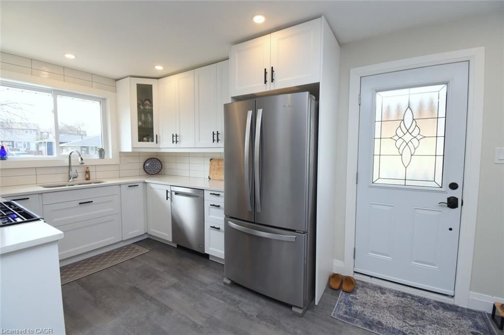 Single Family Residence for sale at 316 Cranbrook Drive, Hamilton, ON, L9C 4T3 - Gilkson - MLS: 40821011