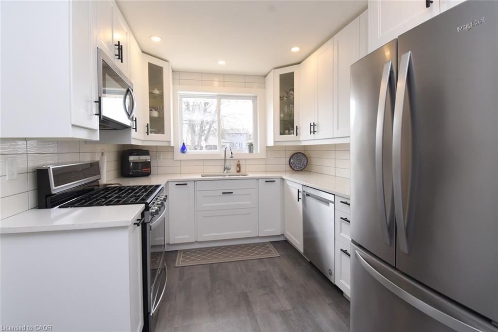 Single Family Residence for sale at 316 Cranbrook Drive, Hamilton, ON, L9C 4T3 - Gilkson - MLS: 40821011