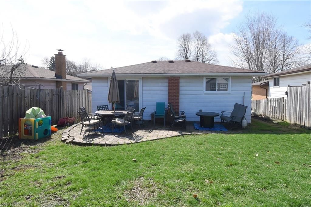 Single Family Residence for sale at 316 Cranbrook Drive, Hamilton, ON, L9C 4T3 - Gilkson - MLS: 40821011