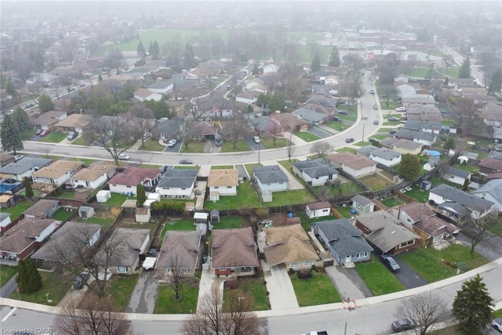 Single Family Residence for sale at 316 Cranbrook Drive, Hamilton, ON, L9C 4T3 - Gilkson - MLS: 40821011