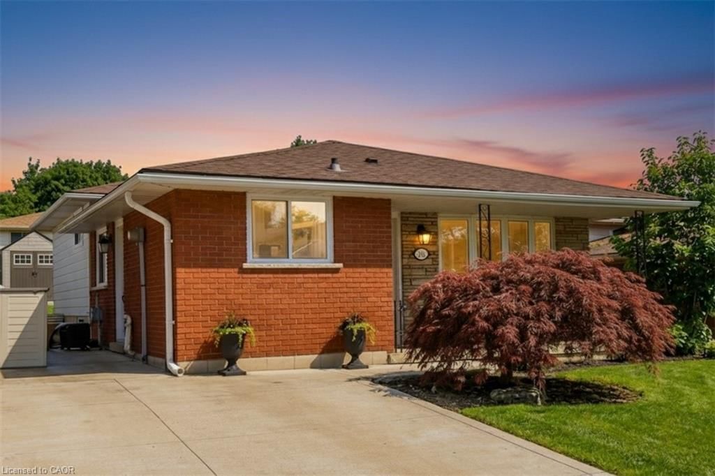 Single Family Residence for sale at 316 Cranbrook Drive, Hamilton, ON, L9C 4T3 - Gilkson - MLS: 40821011