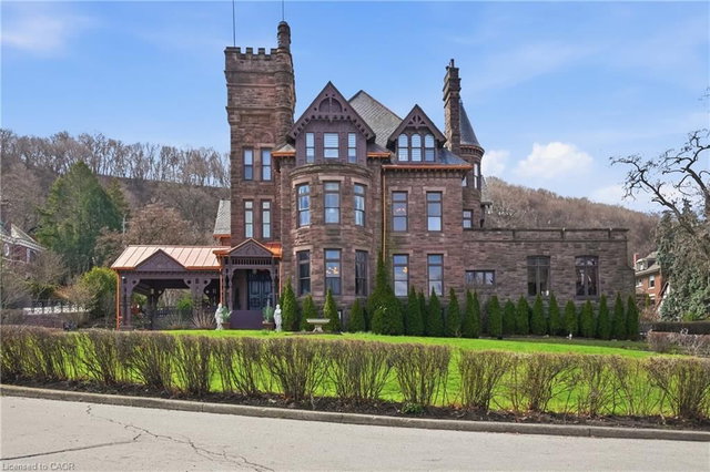 26 Ravenscliffe Avenue