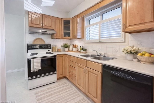 Upper - 514 Fallingbrook Drive