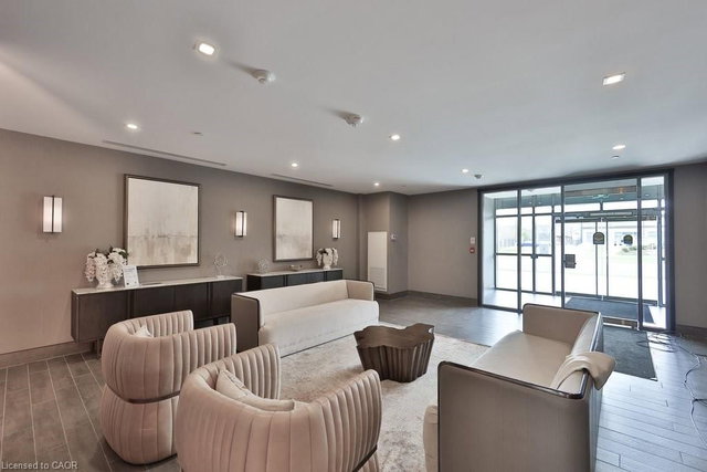 506 - 470 Dundas Street E