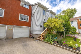 2 - 643 Albert Street