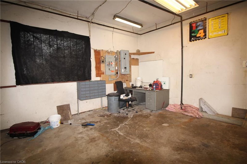 481 Garner Road E photo 4