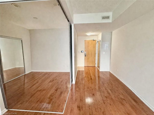 4211 - 65 Bremner Boulevard