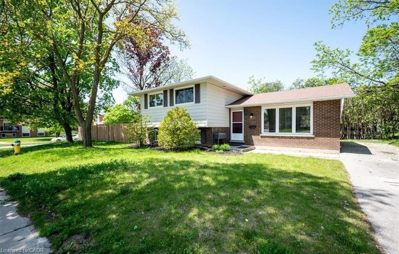 152 Macgregor Crescent