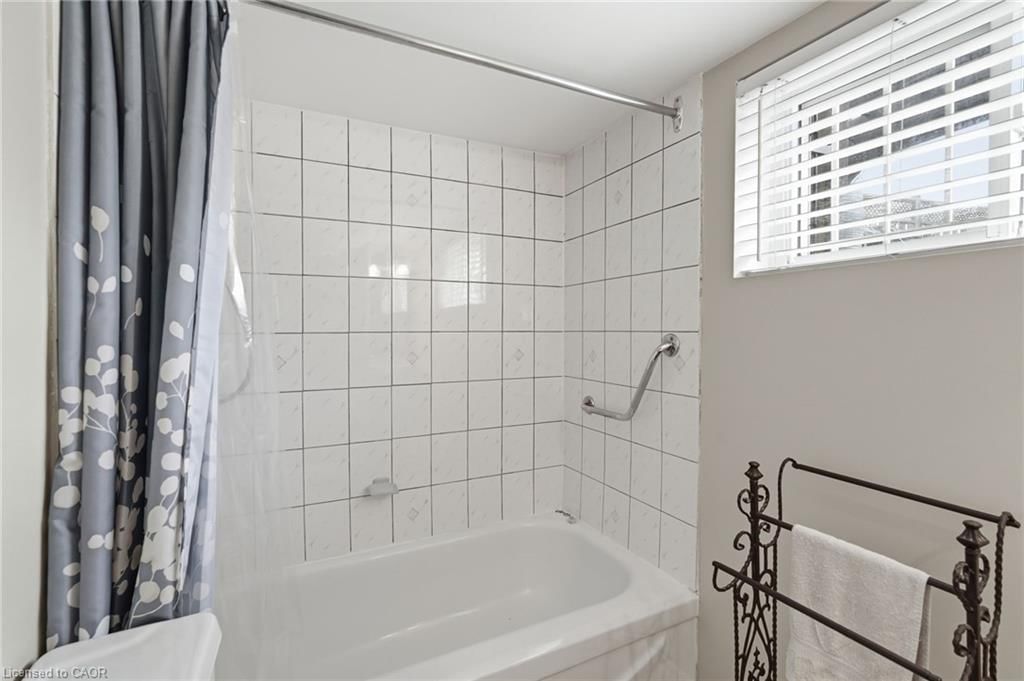 Single Family Residence for sale at 80 Luscombe Street, Hamilton, ON, L9A 2J8 - Greeningdon - MLS: 40821247