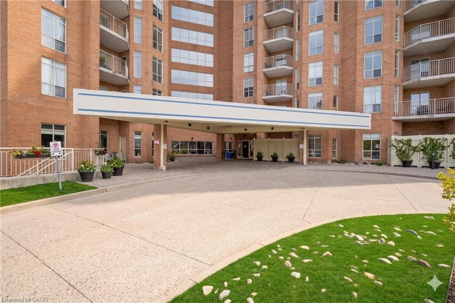 302 - 1414 King Street E