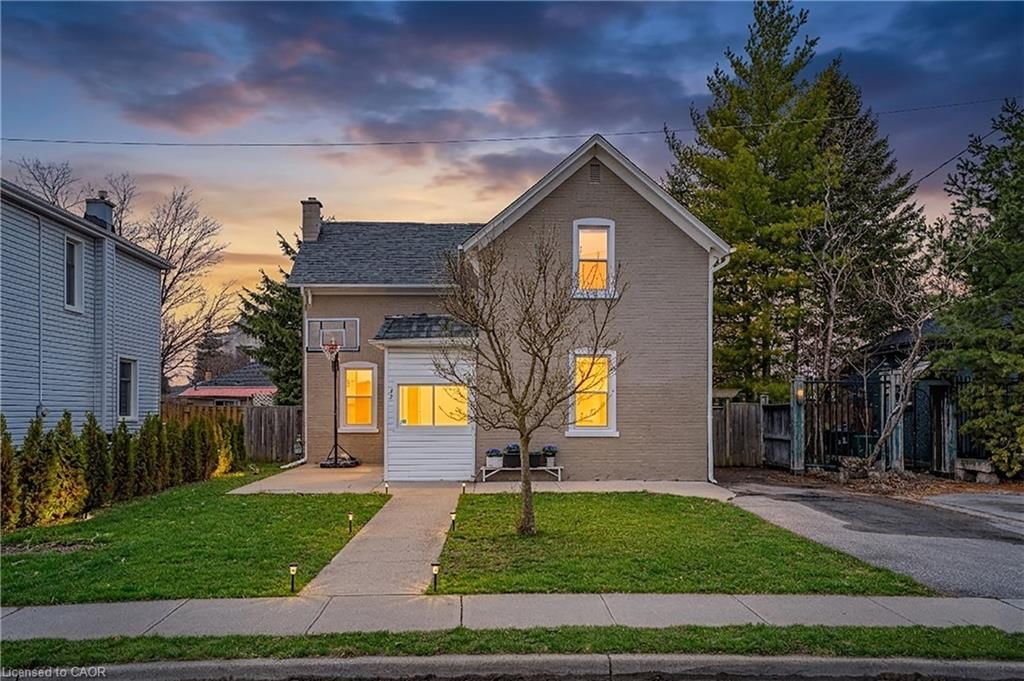 Single Family Residence for sale at 82 Bond Street, Cambridge, ON, N1R 4B6 - City Core/Wellington - MLS: 40821392