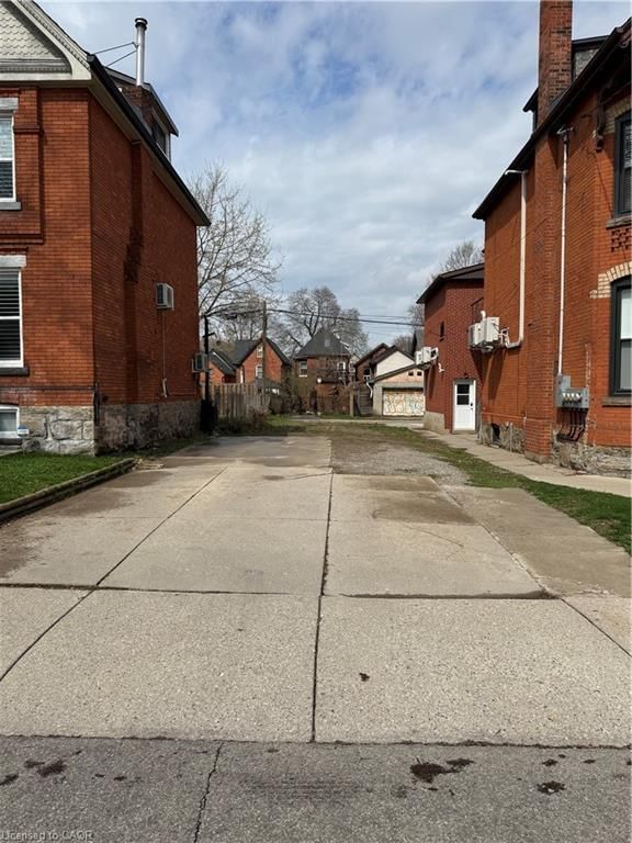 80 Ontario Avenue