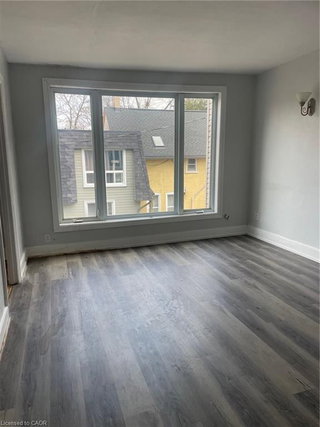 3 - 74 William Street W