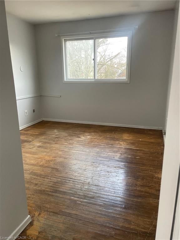 3 - 74 William Street W