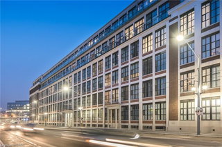 604 - 404 King Street W