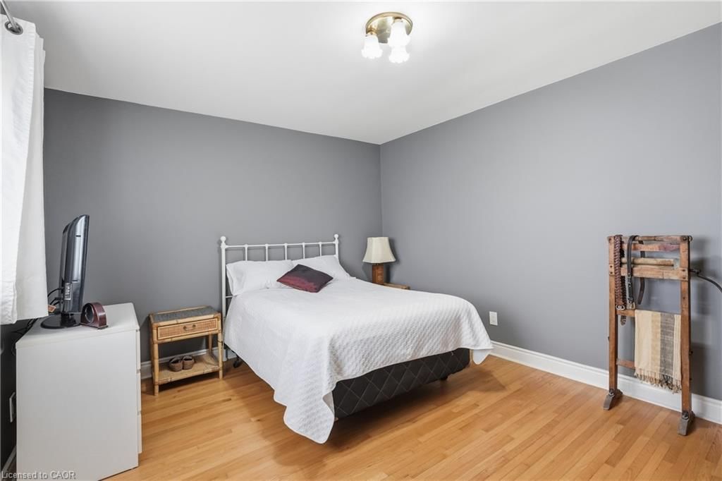 Single Family Residence for sale at 62 Grenadier Drive, Hamilton, ON, L8T 4E3 - Huntington - MLS: 40821473