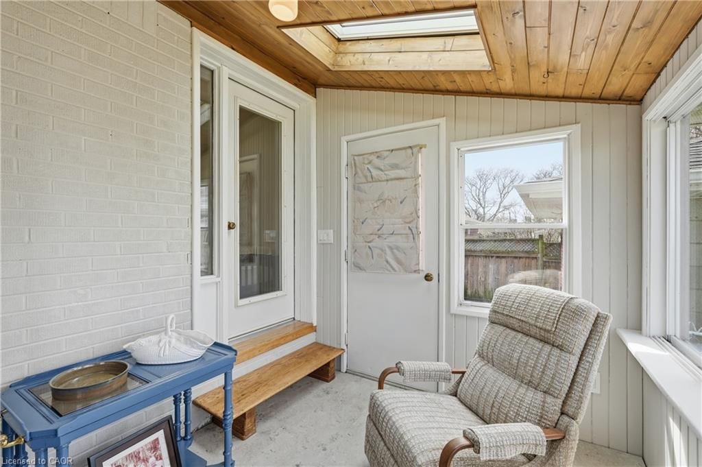 Single Family Residence for sale at 62 Grenadier Drive, Hamilton, ON, L8T 4E3 - Huntington - MLS: 40821473