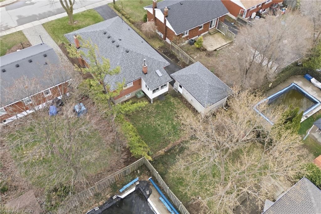 Single Family Residence for sale at 62 Grenadier Drive, Hamilton, ON, L8T 4E3 - Huntington - MLS: 40821473