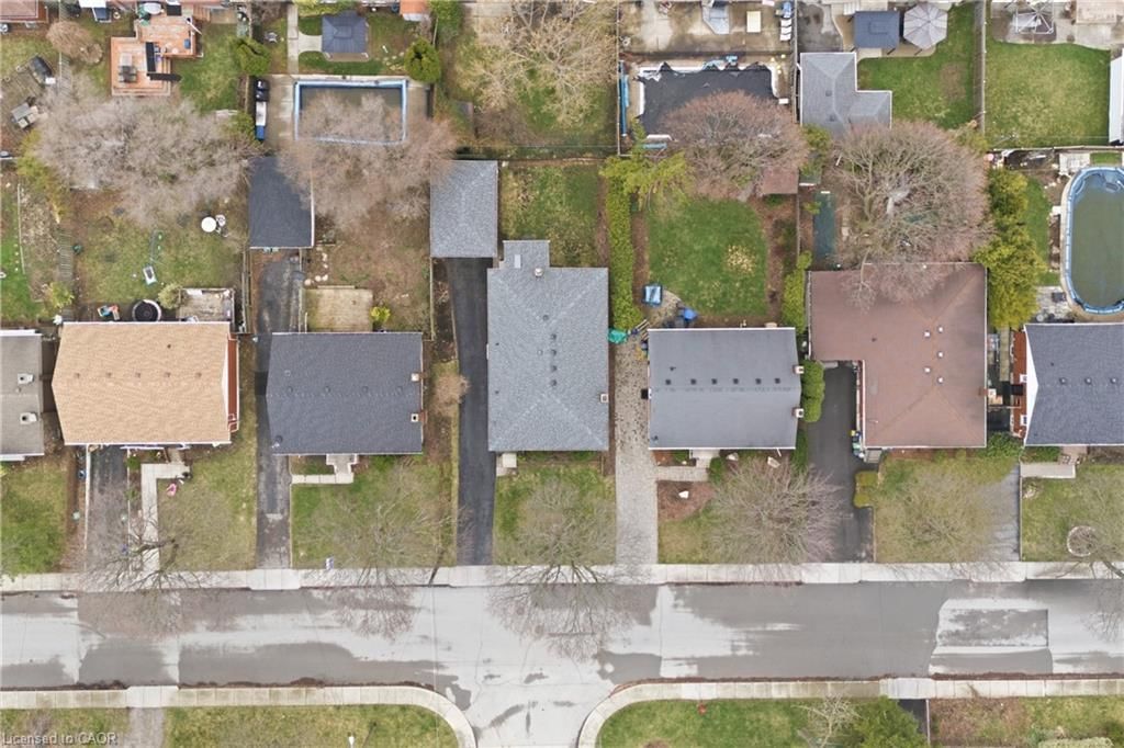 Single Family Residence for sale at 62 Grenadier Drive, Hamilton, ON, L8T 4E3 - Huntington - MLS: 40821473