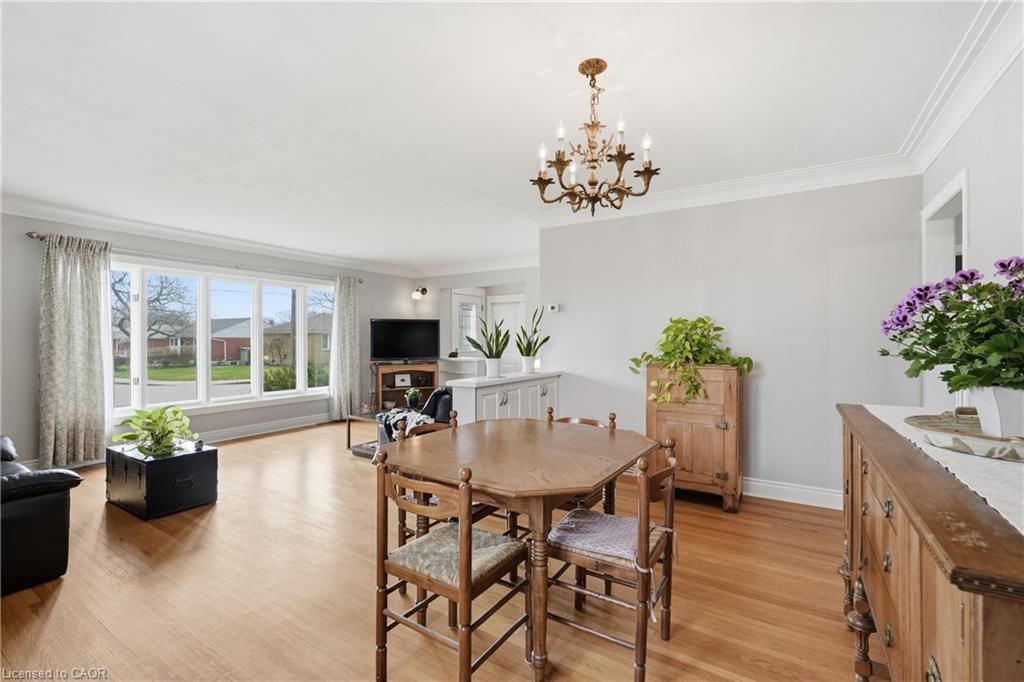 Single Family Residence for sale at 62 Grenadier Drive, Hamilton, ON, L8T 4E3 - Huntington - MLS: 40821473