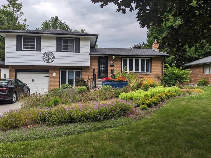 55 Berkley Crescent