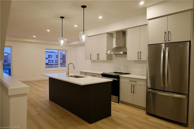 17 - 4255 Lismer Lane